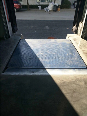 Loading Dock Ramp, Telescopic Electric Dock Leveler With Retractable Lip Suited For Bigger Reach Loading Bay