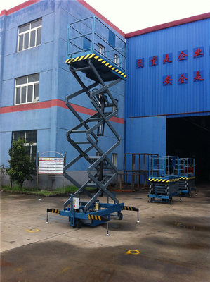 Blue Hydraulic Mobile Scissor Lift Manual Pull Walking 300KG / 500KG 6m