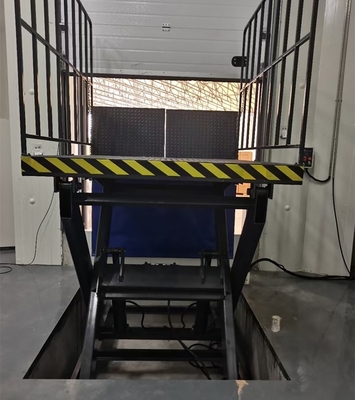 Hydraulic Warehouse Dock Lift Platform Size 2180mm×3000mm,3000KG Load Capacity